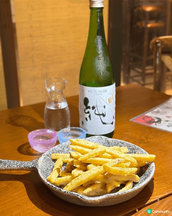 餐廳以香港本土菜式，融合日本居酒屋飲食文化，好似入咗居酒屋，...