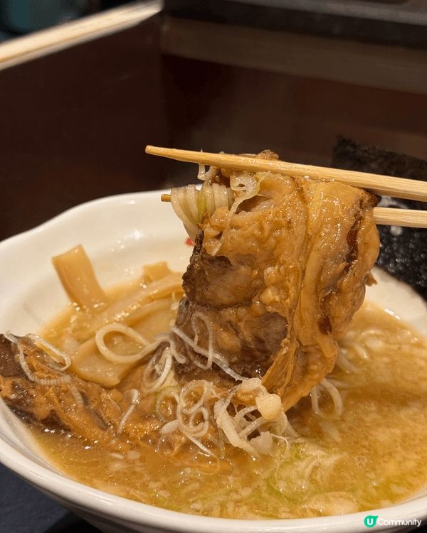 呢間餐廳係大阪過江龍拉麵 ，佢哋嘅原條豬軟骨拉麵超好食，豚骨...