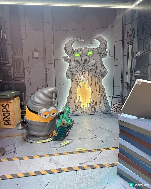 Minions & Monsters 影相打卡