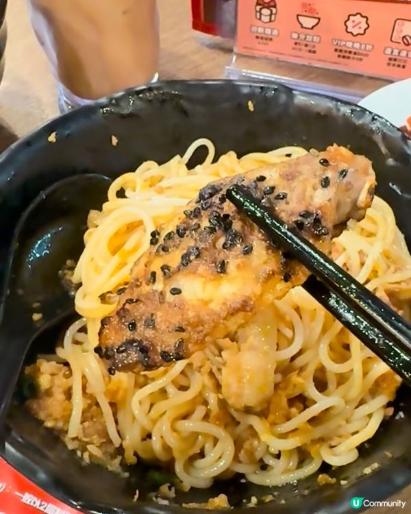 食譚仔三哥。撐劍擊港隊