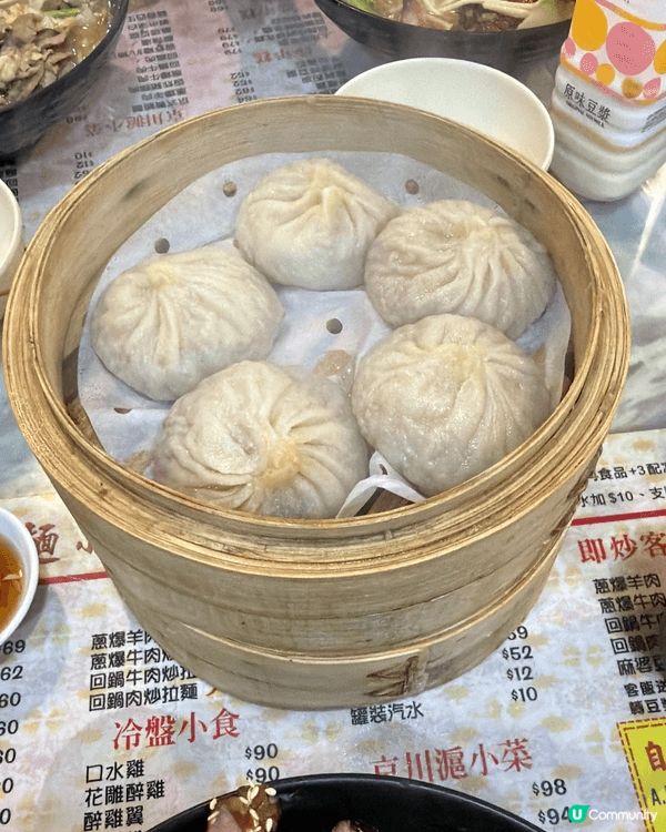 新蒲崗衍慶街48號衍慶大廈地舖有間「手拉麵小廚」，門面唔大，...