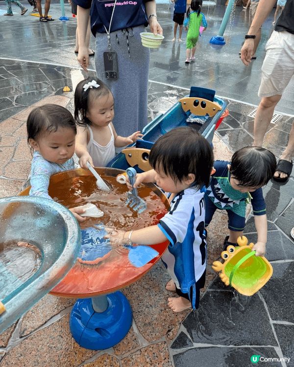 暑假天氣熱，非常推介去深水埗公園玩水。地點方便又免費，歲幾B...