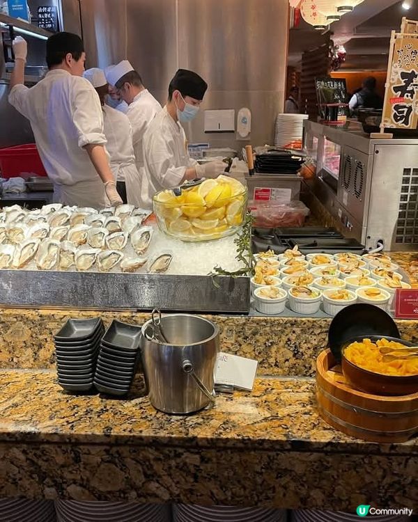 震撼！龍蝦海膽吃到飽！🦞🥢