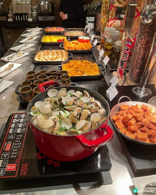 震撼！龍蝦海膽吃到飽！🦞🥢
