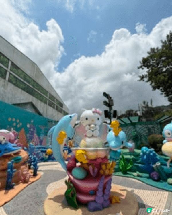 為了慶祝這個特別的生日，我來到依山傍海的香港海洋公園。這裡不...