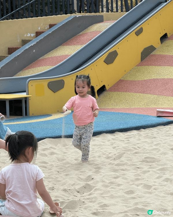 深水埗市中心竟然有個幾層樓高巨型滑梯公園