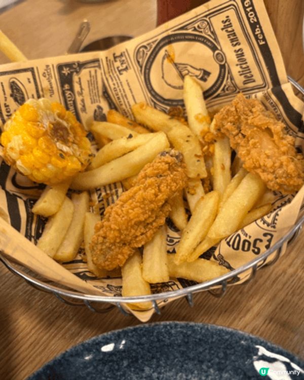 這是在長沙灣廣場的 Mr.O餐廳的美食，那天和朋友一起享用，...