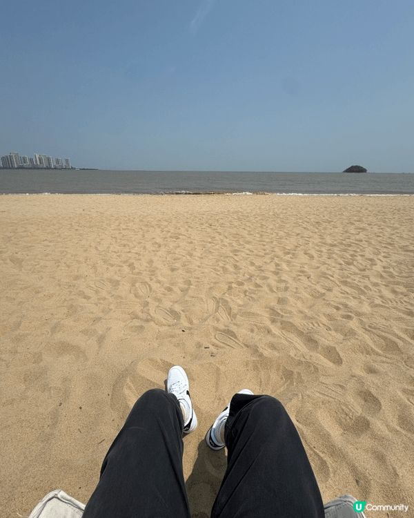 珠海唐家湾沙灘，綿長海岸線視野開闊，人少清靜，晴天臨海超好拍...