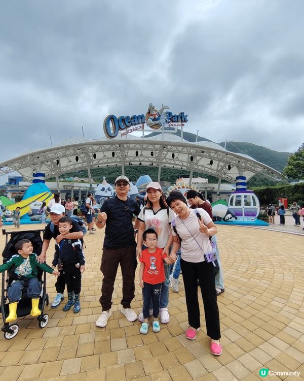 於5月份本人和家人到海洋公園玩樂，當日本人和家人玩到海洋公園...