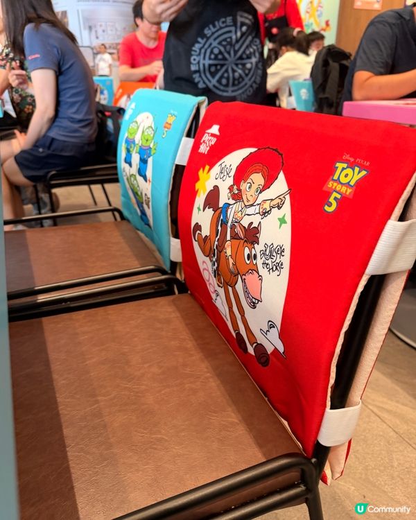 Pizza Hut x 反斗奇兵主題概念店🤩!!!