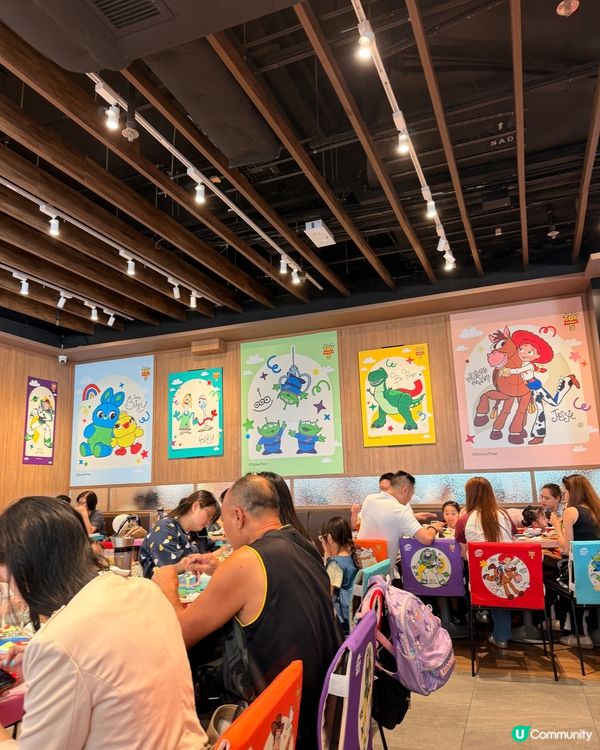 Pizza Hut x 反斗奇兵主題概念店🤩!!!