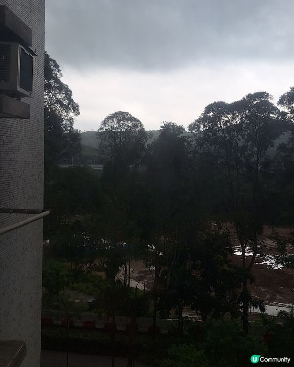 局部地區紅雨