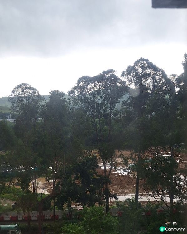 局部地區紅雨