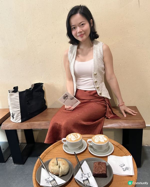 假日來到鰂魚涌一間cafe 有台灣漫活氣息 ,小店新搬到海光...