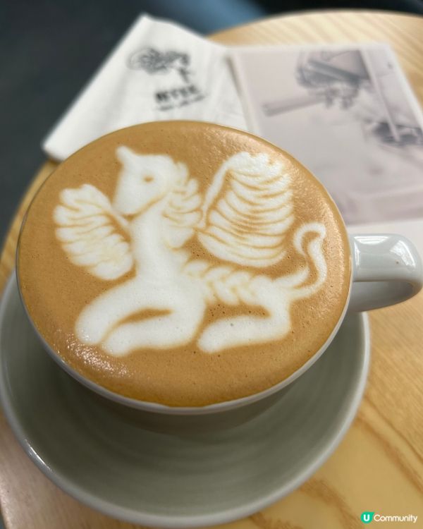 假日來到鰂魚涌一間cafe 有台灣漫活氣息 ,小店新搬到海光...