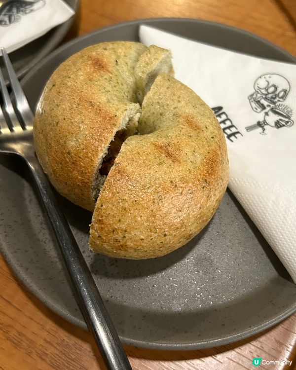 假日來到鰂魚涌一間cafe 有台灣漫活氣息 ,小店新搬到海光...