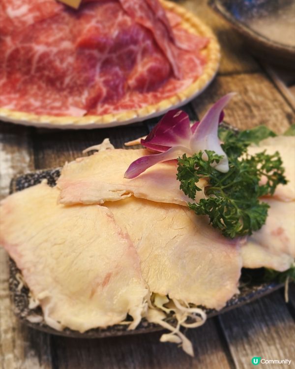🍲4款湯底一次試齊!一班朋友圍爐打邊爐太滿足