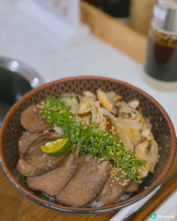 屯門十侍一人鍋，兩個人食到捧住個肚走!