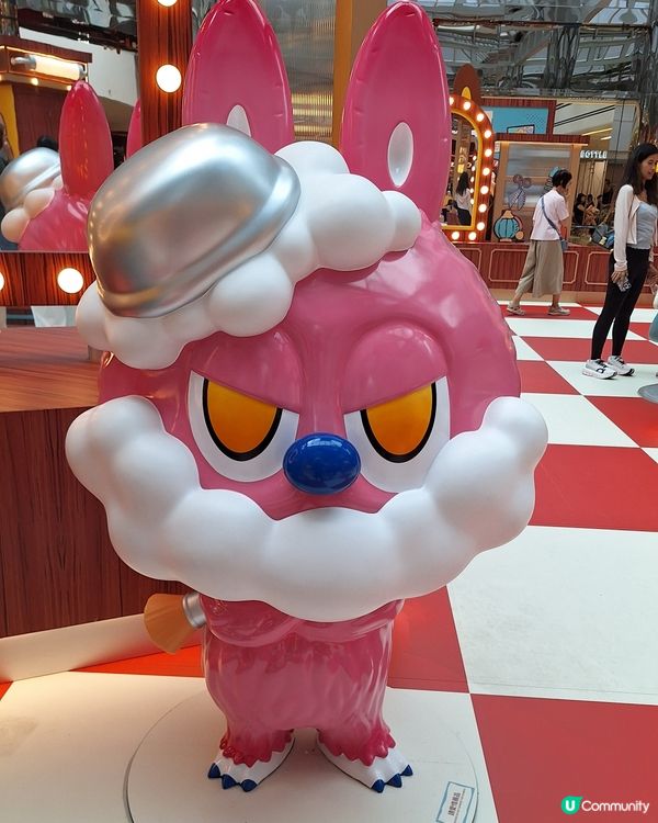 剛參觀完太古城中心的「THE MONSTERS 復古理髮店主...