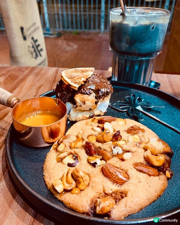黃昏屯門📸 ☕️｜藏於小巷嘅溫暖