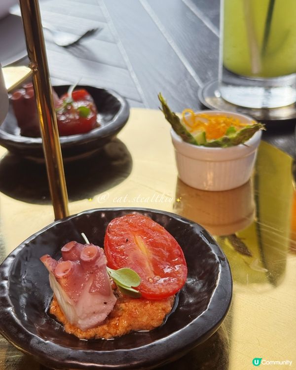 銅鑼灣海景位| $488 tea set 二人岩岩好