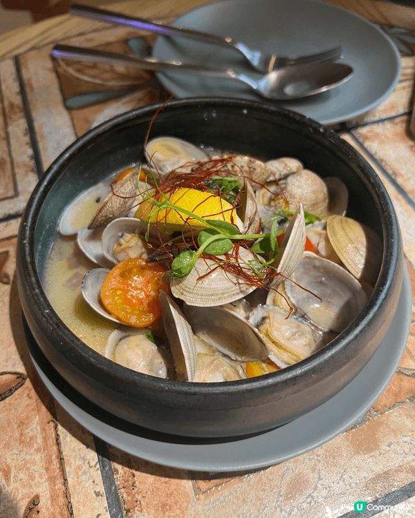 上星期同老婆收工去左銅鑼灣呢間UURO嘅西餐廳食，知佢係亞洲...