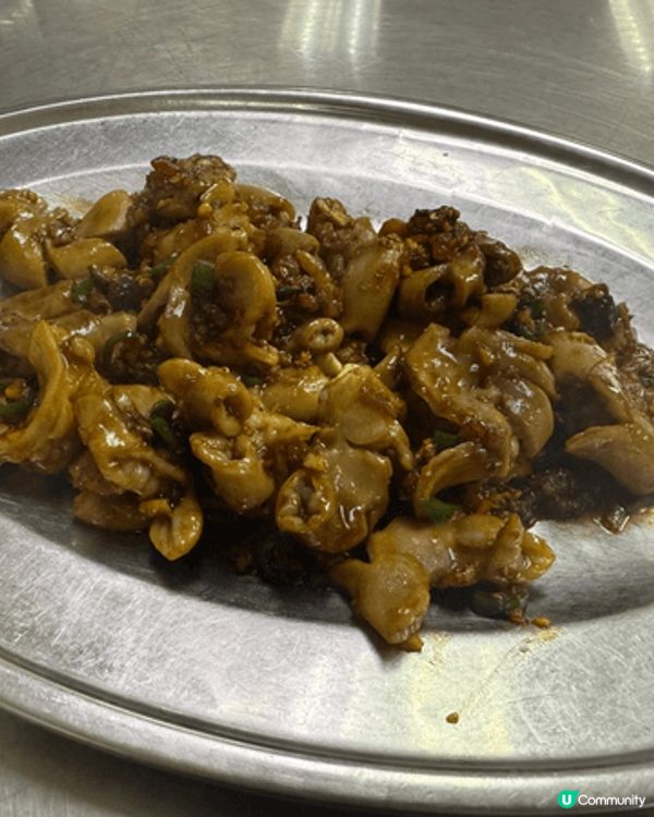 之前去咗馬來西亞吉隆坡玩, 呢啲係當地夜市嘅食物, 係當地朋...