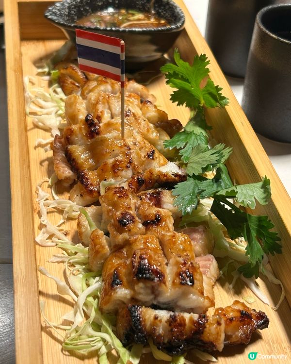 朋友是觀塘友,介紹我昨晚上🌃的一間工廈隱世觀塘泰國🇹🇭菜!...