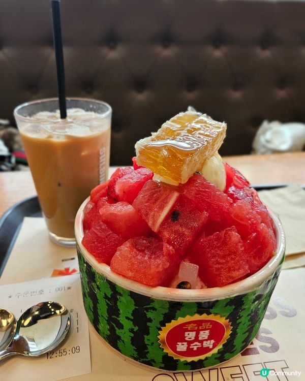 喺韓國第二日嘅第一餐。因為太熱，熱到冇胃口，見周圍嘅cafe...