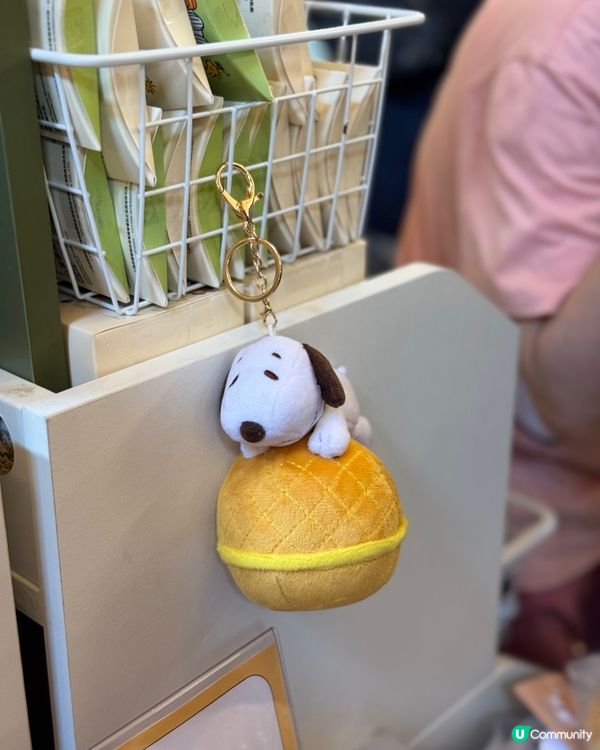snoopy pop up store