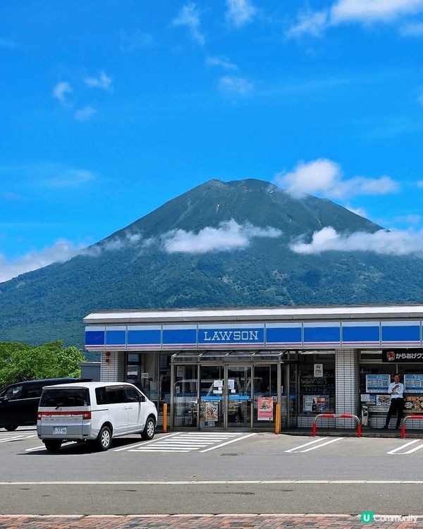 這是在北海道拍攝下的羊蹄山美景，看下來和很多人打卡的富士山一...