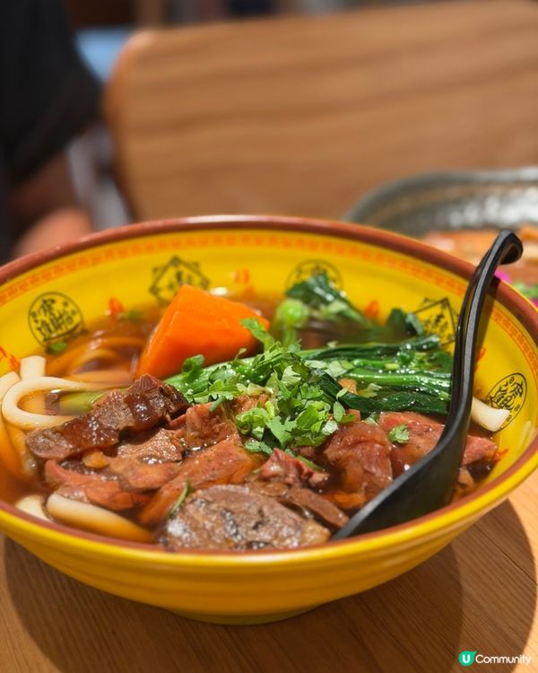 觀塘熬匠：清甜湯底牛肉麵！🐂🍜