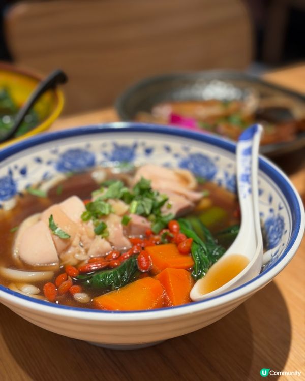 觀塘熬匠：清甜湯底牛肉麵！🐂🍜