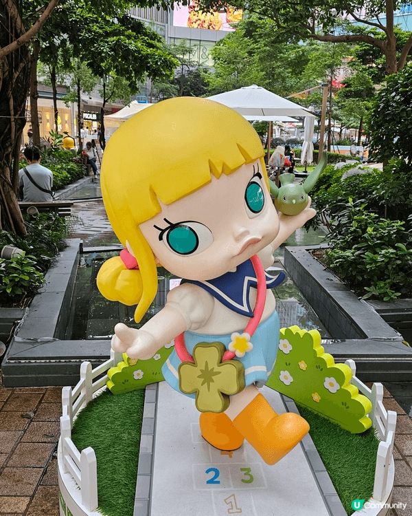今年夏天常常下雨，外出及到室外走走跳跳無望，不如試下留返喺商...