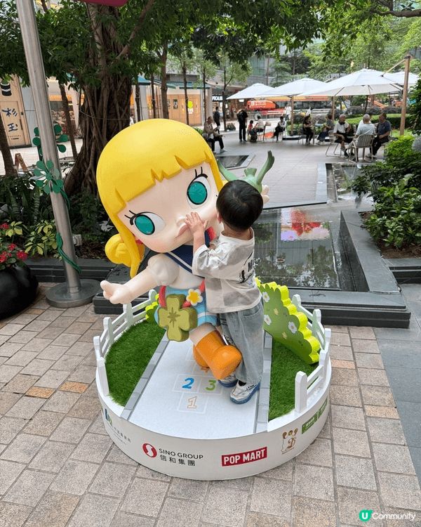荃新天地 近荃灣西連接多個商場夏天天氣炎熱最啱 又有超市有育...
