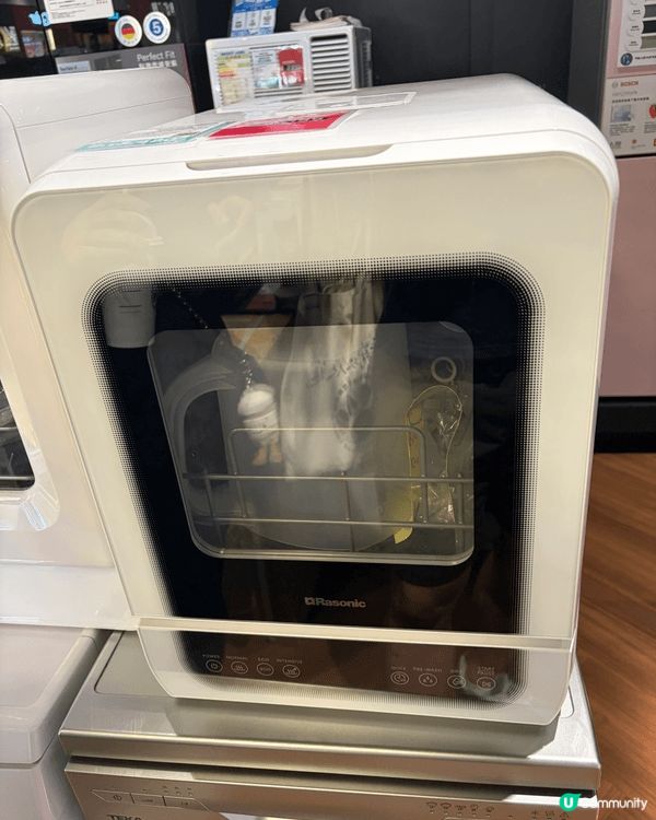 有小朋友家庭既必須品。嬰兒車方便出入同攜帶小朋友出街必備品。...