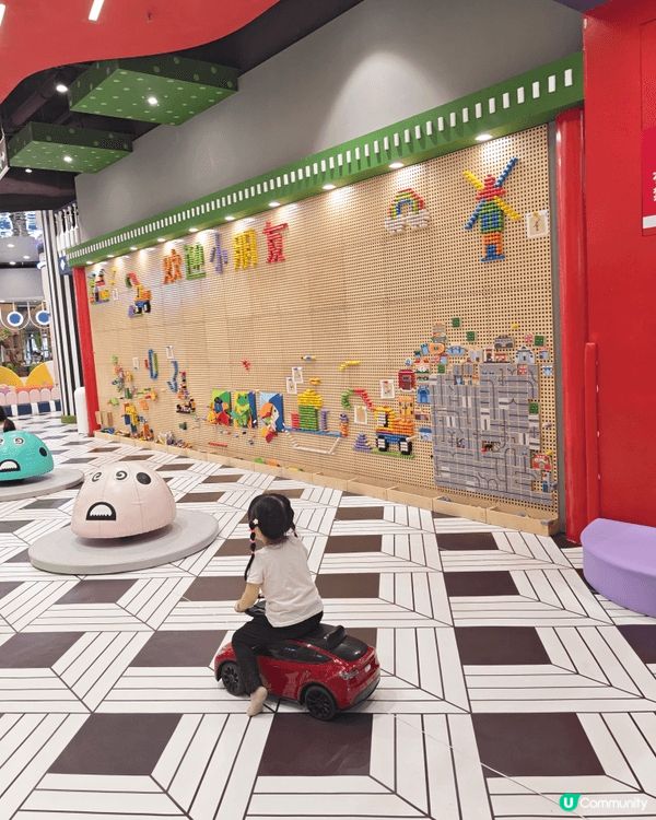 暑假真係冇辦法，係香港好悶但小朋友落公園又好熱去商場又冇乜嘢...