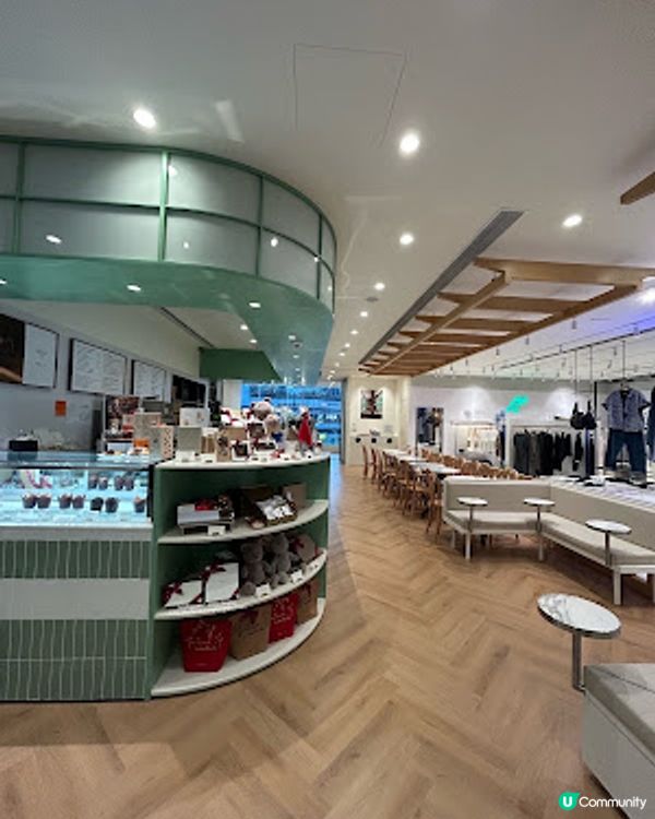 【啟德 食記】雙子匯 2 期│agnes b cafe 啟德 SNDO 店 ♥ 平日下午茶時段 ♥ 買蛋糕送咖啡
