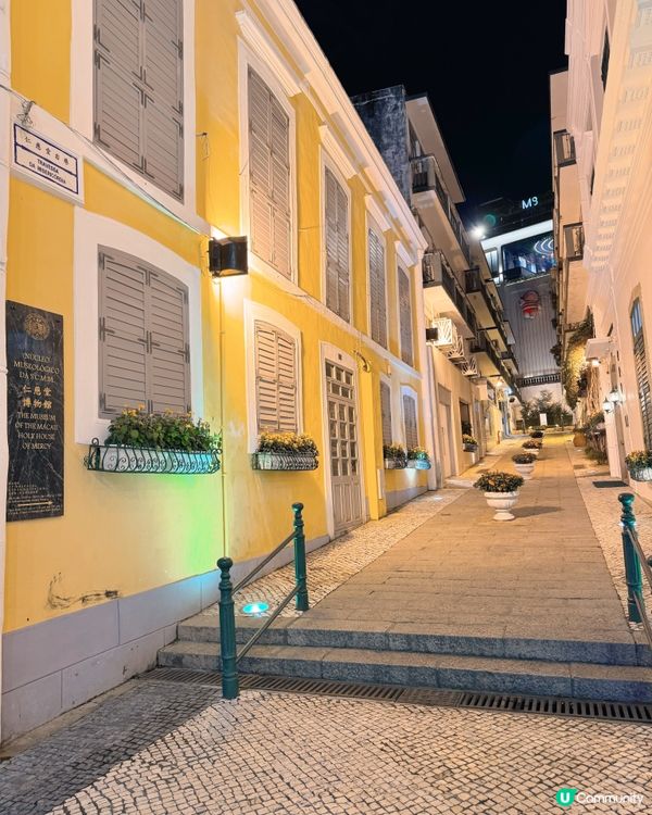 仁慈堂右巷日夜兩種浪漫氛圍✨