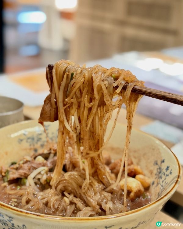 🇹🇭 尖沙咀必食泰菜!｢泰沾麵｣人氣船麵 ‧ 邪惡黃咖喱 🍜...