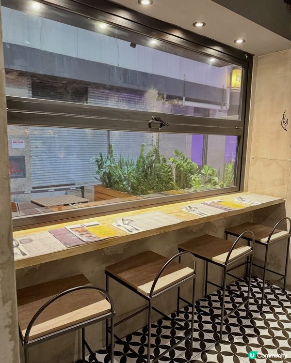 🇹🇭 尖沙咀必食泰菜!｢泰沾麵｣人氣船麵 ‧ 邪惡黃咖喱 🍜...