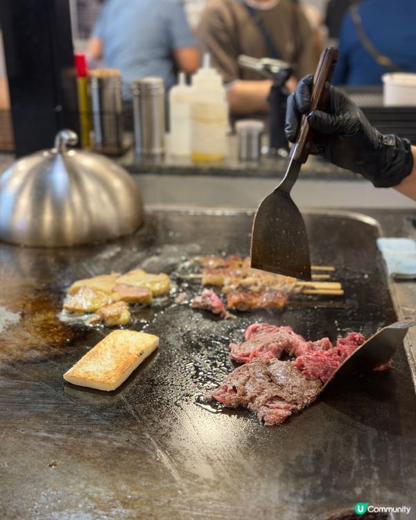  香港貼地價吃到即燒鐵板燒