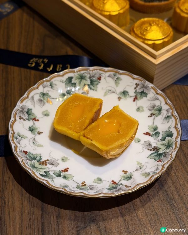 就嚟中秋節🌝 想推介大家一盒高貴奢華嘅月餅禮盒🥮 法式餅撻品...
