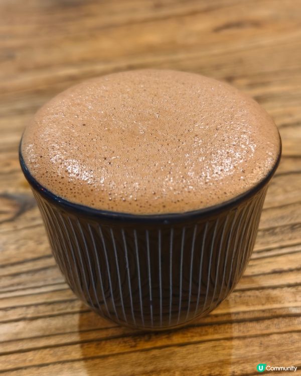 土瓜灣Cafe，必試極濃郁黑蒜醬炸薯條