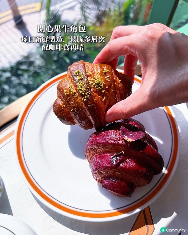 一秒穿越去摩洛哥!專程去咗海港城窗邊位,邊望住維港海景邊歎啡...