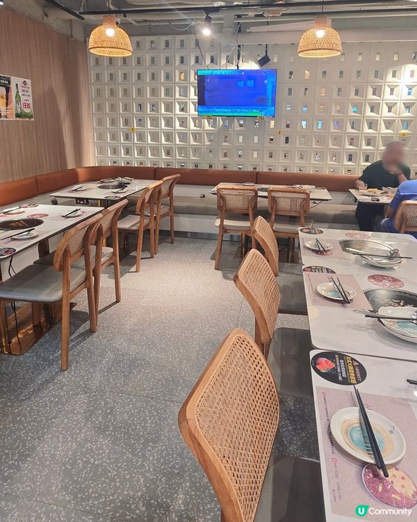 自助美食、雞煲燒烤及火鍋任食放題