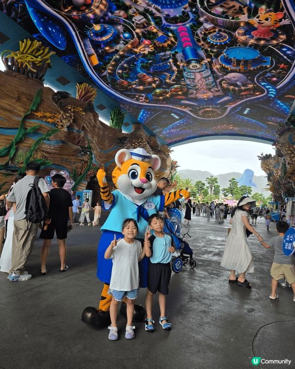 長隆企鵝樂園 大人細佬都玩得開心自在。