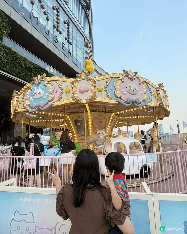 我哋去咗最近好hit嘅Chiikawa展！好好睇，打卡影相好...