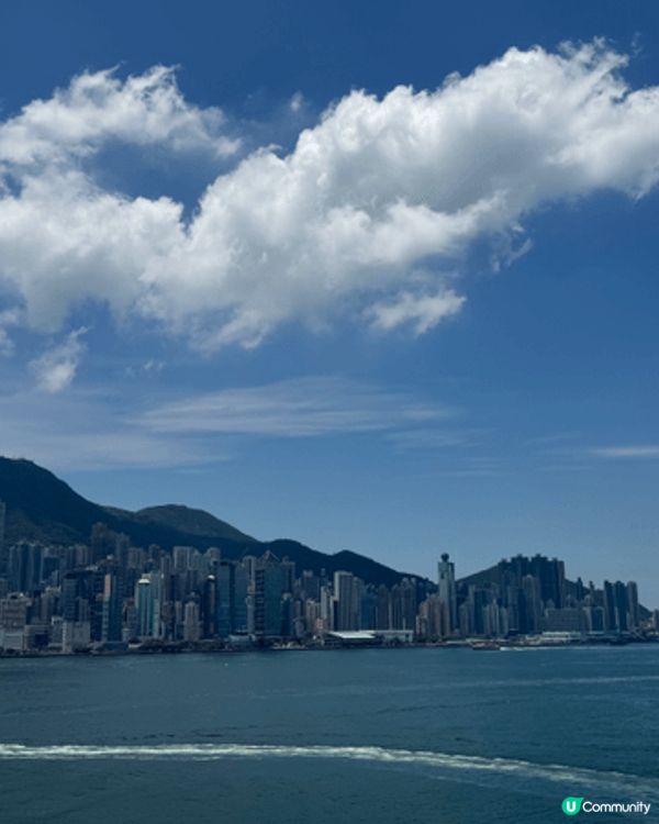 香港故宮文化博物館，有不同展品，可感受歷史頂層海景很美，很適...