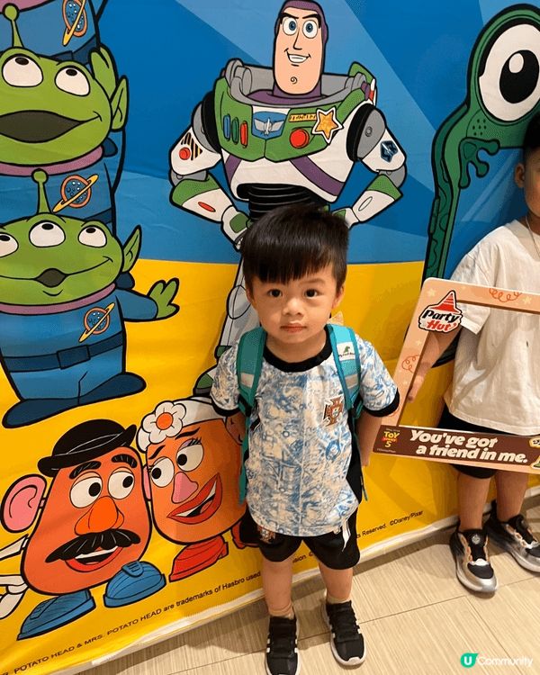 上次帶仔仔去Pizza Hut參加Toy Story主題活動...